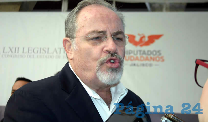“Estamos haciendo las investigaciones correspondientes, y lo que sí es que al principio de año se utilizó el medicamento, el insecticida que teníamos en las bodegas de la administración pasada”, explicó Fernando Petersen Aranguren, secretario de Salud estatal sobre la supuesta aplicación de producto caduco para combatir el dengue/Foto: Francisco Tapia