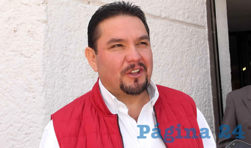 Gustavo Uribe Góngora, presidente estatal del Partido Revolucionario Institucional (PRI): Se sabe que Saúl Monreal Ávila contrató al artista internacional Manuel Turizo para que diera un concierto a los presentes, y supuestamente tuvo un gasto superior a los dos millones de pesos para realizar esa celebración (Foto Rocío Castro Alvarado)