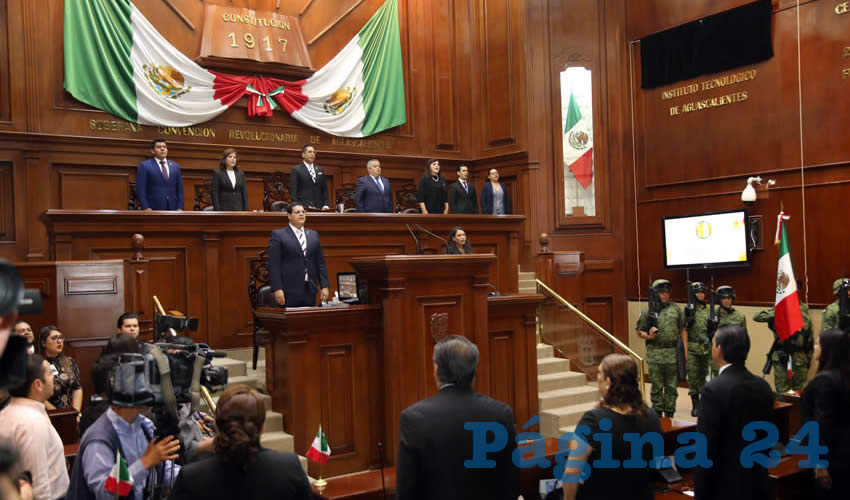 Se inscribió con letras doradas el nombre de Benemérita Universidad Autónoma de Aguascalientes en el Muro de Honor del salón de sesiones del Congreso
