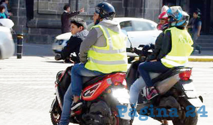Es una aberración que el gobierno de Enrique Alfaro pretenda cobrarles de refrendo lo mismo a motociclistas que a dueños de carros; usuarios de dos ruedas llamaron a diputados locales a que desechen la propuesta, “pues parece que la traen contra nosotros”, dijeron/Foto: Archivo Página 24