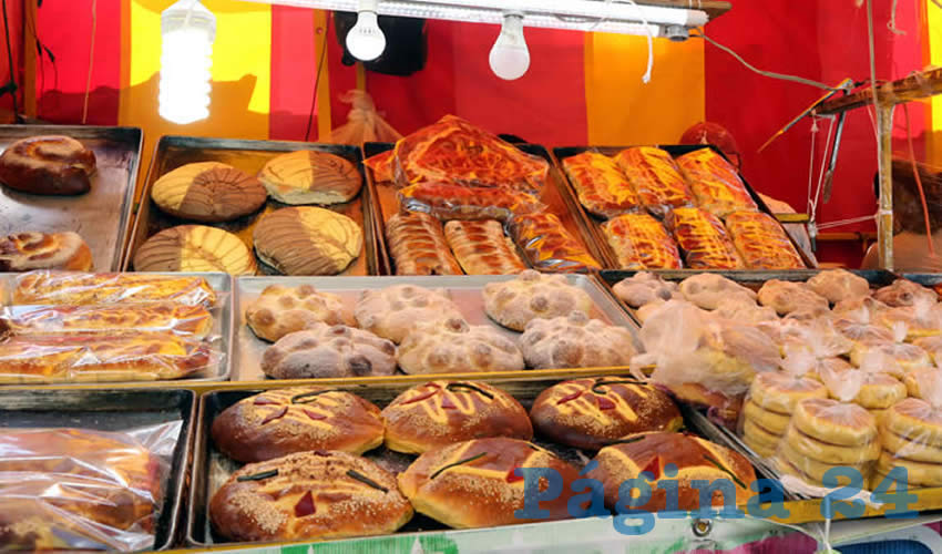 El pan, de feria en feria (Foto: Eddylberto Luévano Santillán)
