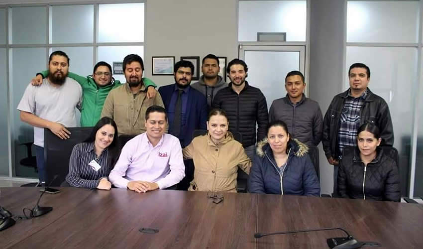 Equipo de la PNT en el IZAI