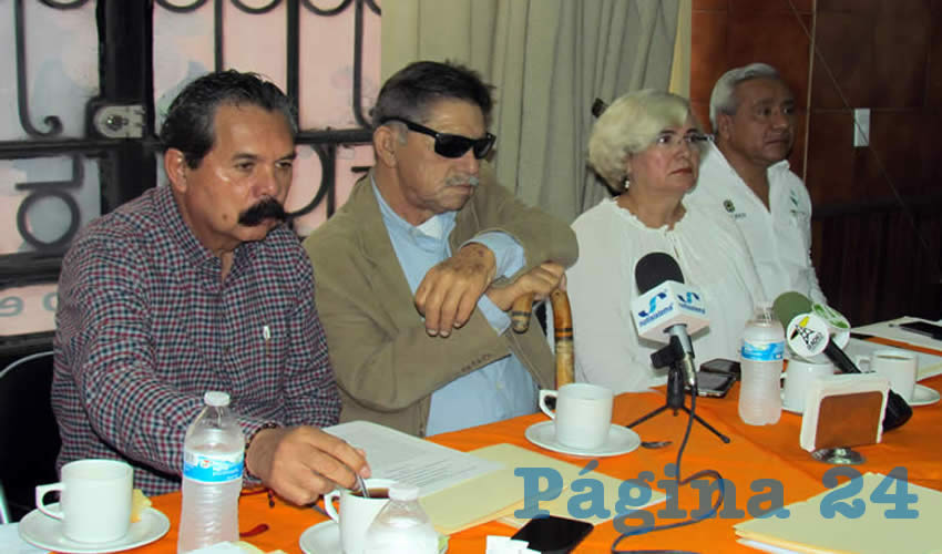 Se dijo que es aberrante que a todos aquellos que ganan menos de 20 mil pesos no se les considere para tener un crédito hipotecario; por esto, se propone “saldar cuentas” usando el dinero de los pensionados –invertido en el complejo de las Villas Panamericanas–, para que se les otorguen los departamentos a los mismos trabajadores/Foto: Francisco Tapia 