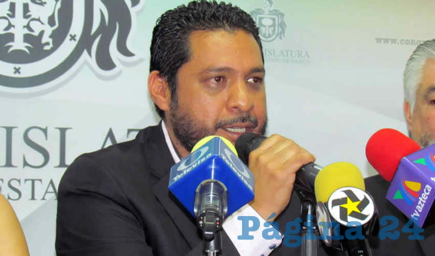 Isidoro Campos Ochoa, coordinador del programa, señaló que en un inicio la idea nació sólo para llevar ropa abrigadora a estas comunidades y otras partes al interior del estado, aunque también se ha buscado sumar a empresarios/Foto: Francisco Tapia 
