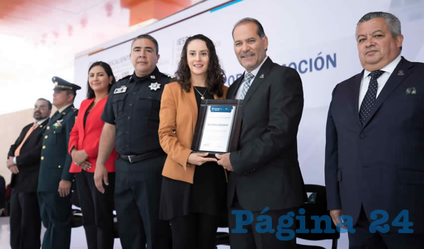 El ejecutivo estatal hizo un llamado especial en este evento a las y los presidentes municipales de Aguascalientes, a estar cercanos de sus corporaciones policiacas