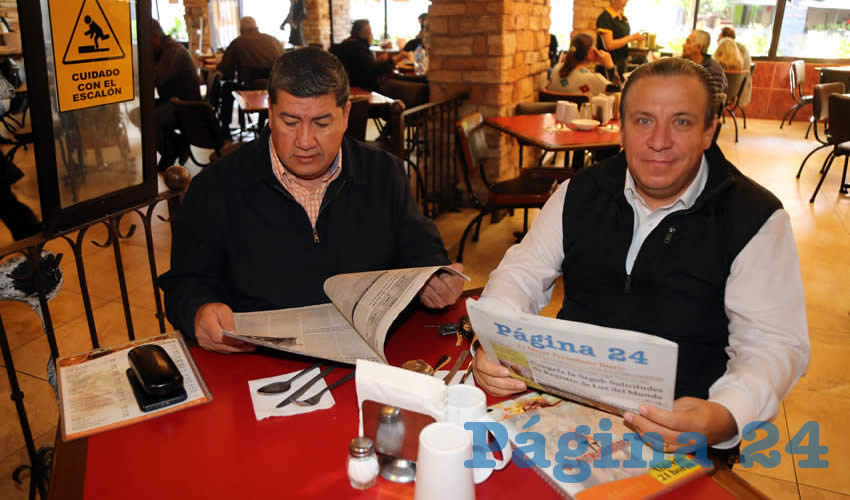 En Las Antorchas almorzaron Ernesto García Dávila, asesor de la Secretaría de Desarrollo Urbano Municipal; y Jaime Gallo Camacho, titular de la dependencia en mención
