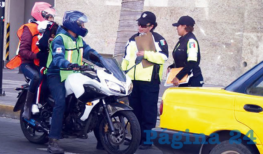 Reiteraron su molestia motociclistas respecto del posible aumento de 400 por ciento al cobro del refrendo; la catalogaron como una medida excesiva y que combatirán a toda costa, porque “si quieren dinero, que se pongan a trabajar”/Foto: Archivo Página 24