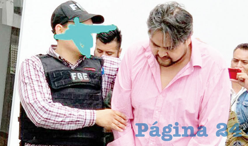 Antonio Cruces Mada, ex secretario de Salud en el sexenio de Aristóteles Sandoval, fue señalado del millonario desvío, así como de aprovechamiento indebido de atribuciones y facultades. Se había amparado ante la posibilidad de una orden de presentación para su comparecencia, se solicitó una orden de cateo, un juez la concedió y fue detenido/Foto: Cortesía