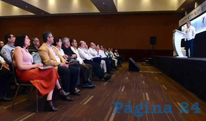 La demanda de combustibles para satisfacer las necesidades del parque vehicular requiere cerca de 1 millón de barriles diarios