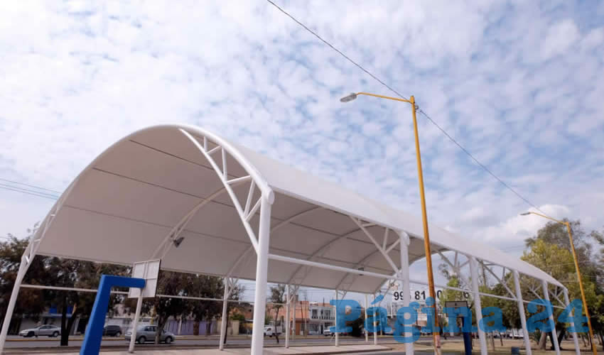 La SOPMA entreg&oacute; una velaria nueva en el &aacute;rea de canchas de la lateral de Primer Anillo Oriente, a la altura de la colonia Estrella