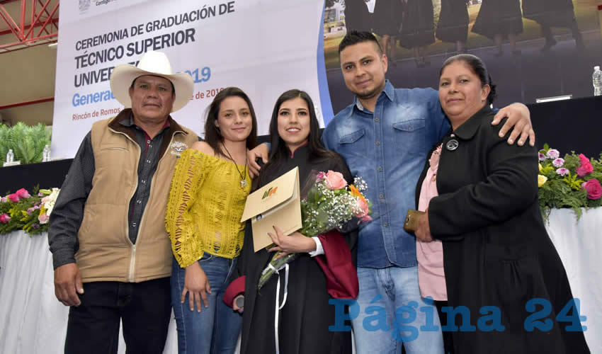 Los egresados est&aacute;n listos para integrarse a la actividad profesional, apoyando la demanda de las empresas del estado