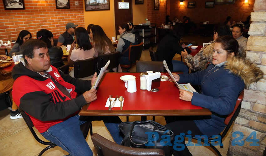 En el restaurante Las Antorchas desayunaron Óscar Báez Ortiz y San Juana Cardona Esparza