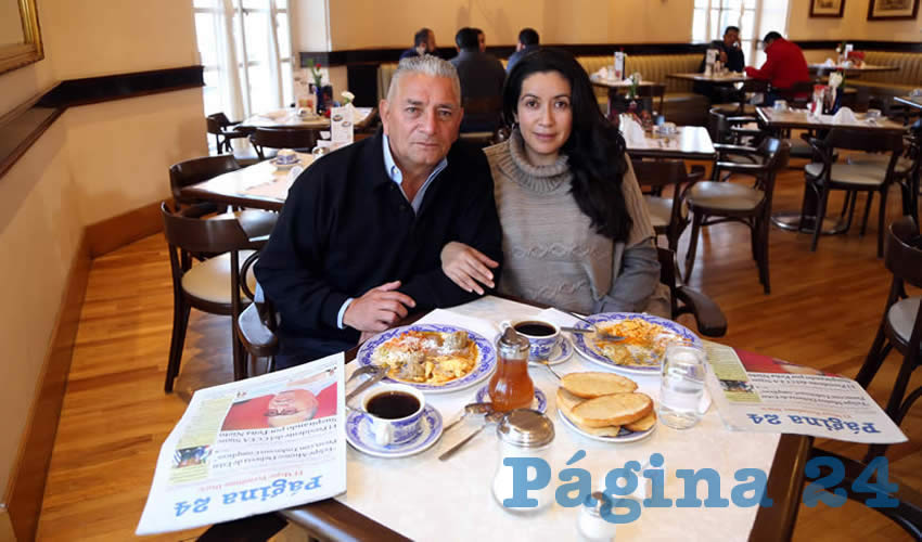 En Sanborns Francia desayunaron Santiago Becerril del Fuente y Ana Kareli Ramírez Alonso