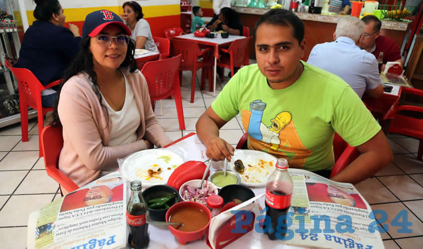 En Gorditas La Merced compartieron el pan y la sal Diana Laura Martínez Bonilla y Osmar Bernal Portilla