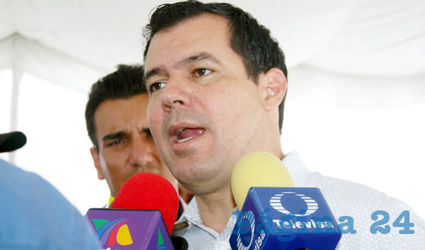 Diego Monraz, secretario de Transporte, explicó que el siguiente paso –para que puedan cobrar $9.50 por pasaje– es que estas rutas revisen sus unidades, que adquieran nuevas o que demuestren que ya están en proceso de compra; que sus choferes reciban los cursos de capacitación y sensibilización, entre otros requisitos/Foto: Francisco Tapia