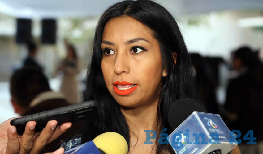 Jazm&iacute;n Guadalupe Rodr&iacute;guez, representante estatal del Frente &Uacute;nico Nacional de Trabajadores de Telebachillerato Comunitario (Foto: Eddylberto Lu&eacute;vano Santill&aacute;n)