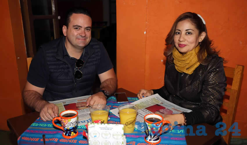Francisco Javier Muñoz Muñoz y Lizeth Navarro Hernández desayunaron en el restaurante Mercadito Gastronómico Colón