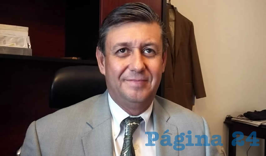 El investigador por la UdeG se dijo a favor de mejorar las condiciones de retiro de los policías, no obstante se les debe proveer de un proyecto de vida, “debe de haber estímulos, buenos sueldos, seguros de vida, garantías para las familias a través de becas”, para que puedan dedicarse a su trabajo como se debe/Foto: Francisco Tapia