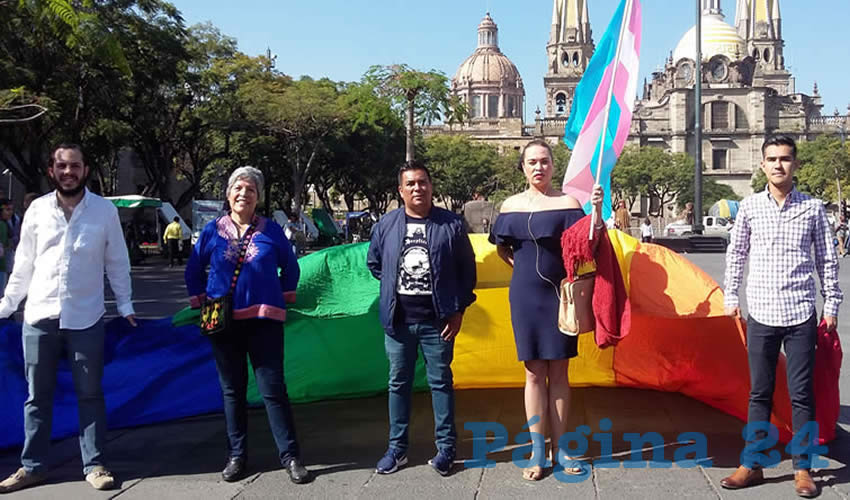 “La Asociación Mexicana de Psicología las tiene contraindicadas porque provocan suicidios, depresión crónica, adicciones y ansiedad, es por eso que queremos que esta ley sea una realidad”, señalaron miembros de coletivos homosexuales/Foto: Francisco Tapia 