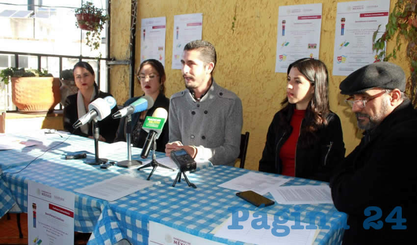 Docentes, talleristas y promotores del Programa Semilleros Creativos (Foto: Eddylberto Lu&eacute;vano Santill&aacute;n)