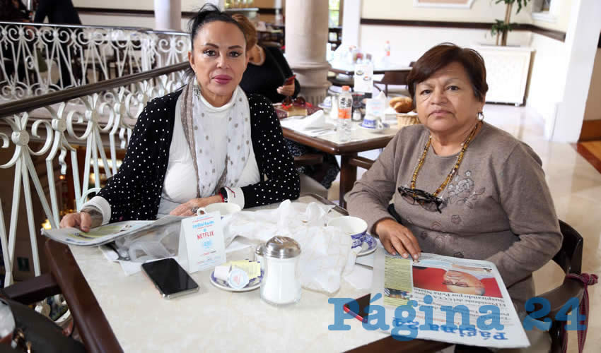 En Sanborns Francia almorzaron Benedicta Ávalos Torres y Juana Aurora Hernández Ochoa