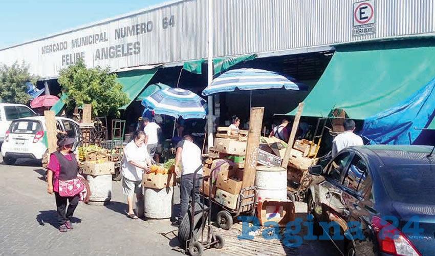 El ayuntamiento tapatío, encabezado por el alcalde emecista, impuso una “cuota especial” a los comerciantes; encima, les niegan su derecho a dejar desechos en el depósito de basura del lugar, so pena de ser multados/Foto: Francisco Tapia