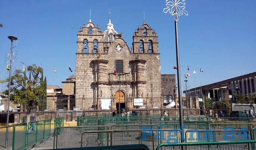 Decenas de elementos de Protección Civil, policía y servicios médicos, tanto municipales como estatales, ya se encuentran instalados en la zona del Santuario de Guadalupe; esperan la llegada de miles de devotos de la virgen, por lo que estarán allí para garantizar la seguridad de los asistentes/Fotos: Francisco Tapia