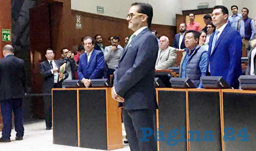 Tras tomar protesta como nuevo titular de la Prodeur, Carlos Romero rechazó que obtuvo este puesto por su cercanía con la titular de la coordinación de Gestión del Territorio en el estado, pues su relación con ella es como con cualquier otro académico o funcionario/Foto: Francisco Tapia