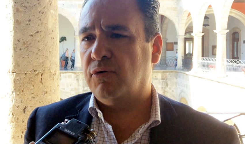 Es fundamental estar en comunicación con padres de familia y vecinos de los centros de estudio, pues de acuerdo con José Hernández Gortázar, de la SEJ, esto ha generado que se reduzcan los robos /Foto: Rafael Hernández Guízar