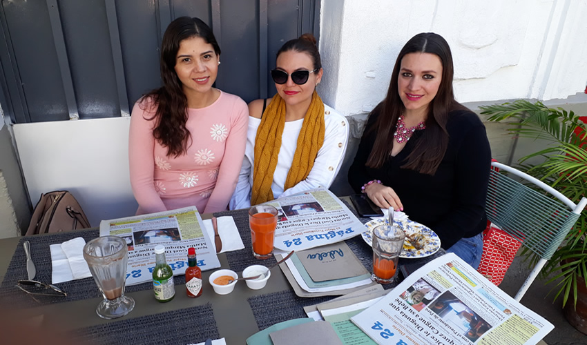 Selene Reyes, Karina López y Carolina Leaños desayunaron en el restaurante Me lo Dijo Adela