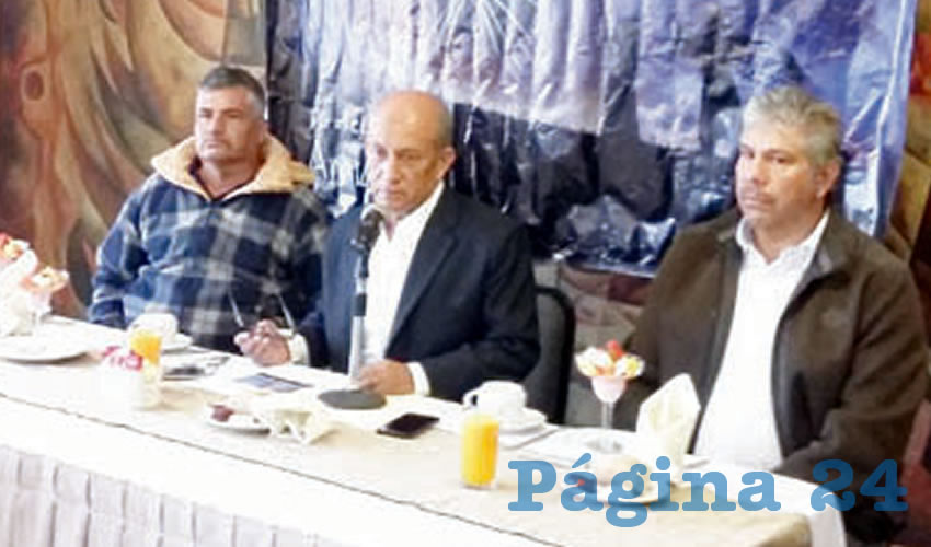 Miguel Zamora Nuño, presidente de la Unión de Pirotecnia de Jalisco, dijo que es necesario que haya congruencia no sólo de las autoridades sino también de parte de quienes manejan la pirotecnia para evitar problemas con el manejo y almacenamiento de pólvora; aunque se han acercado con diputados, dijeron que estos no los han recibido/Foto: Francisco Tapia