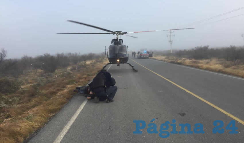 En Carreteras de Zacatecas continúan los asaltos y secuestros a paisanos para robarles vehículos y dinero en dólares y pesos, algunos son liberados tras golpes y los mas desafortunados son baleados.