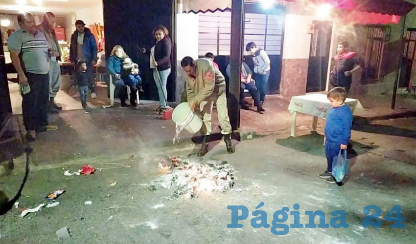 Además de asegurar 150 kilogramos de materiales con pólvora, durante la celebración de la Nochebuena fueron apagadas cinco fogatas en la vía pública, de acuerdo con autoridades de Guadalajara/Foto: Cortesía