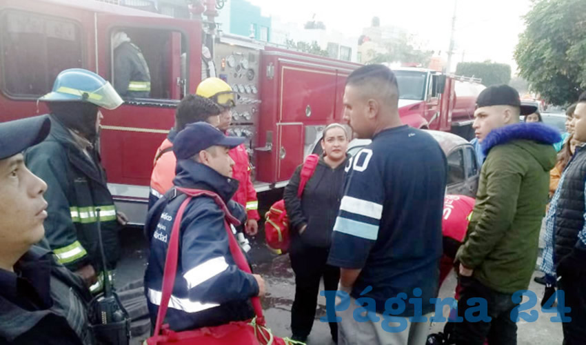 El incendio ocurrió dentro de un domicilio ubicado en Eleuterio González y Dionisio Rodríguez, en la colonia Tetlán, en Guadalajara/Fotos: Especial
