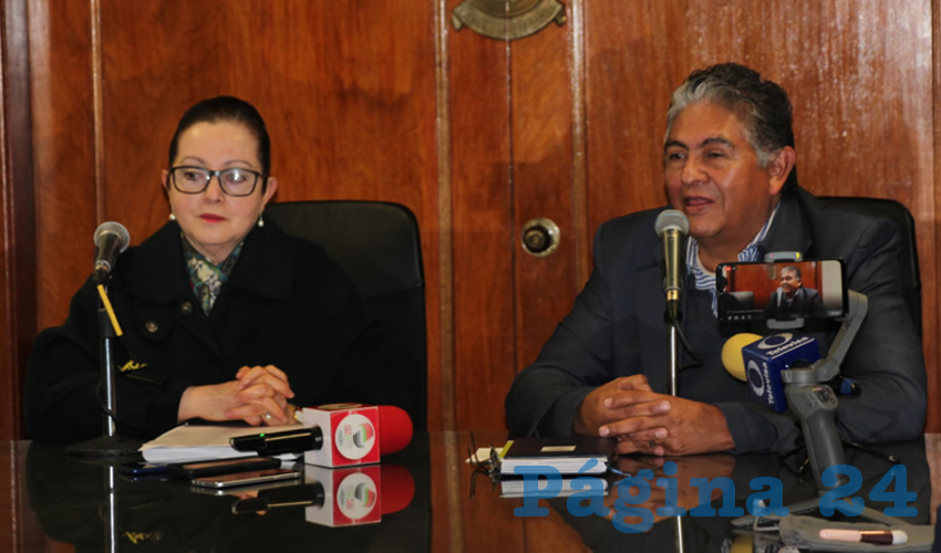 Maribel Rodríguez Benítez, secretaria de Finanzas y Tesorería del Municipio de Zacatecas, informó que para 2020 no habrá incrementó en el pago del impuesto predial y tampoco se implementarán nuevos impuestos (Foto Rocío Castro)