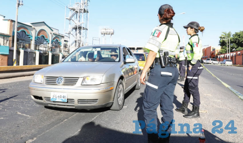 En el operativo Salvando Vidas participaron 192 agentes viales distribuidos en 12 filtros en diferentes puntos de la ciudad, esto por motivo de las vacaciones y los festejos navideños/Foto: Cortesía