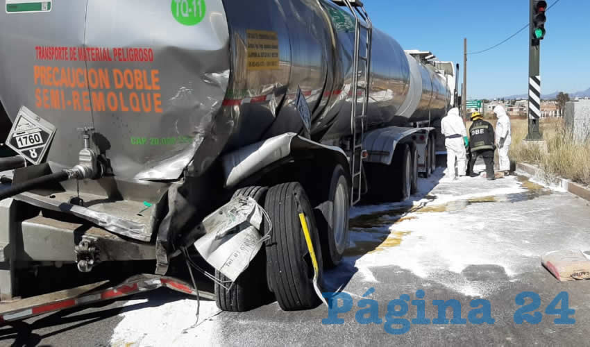 El accidente ocurrió sobre avenida Siglo XXI en su entronque con la carretera estatal 52