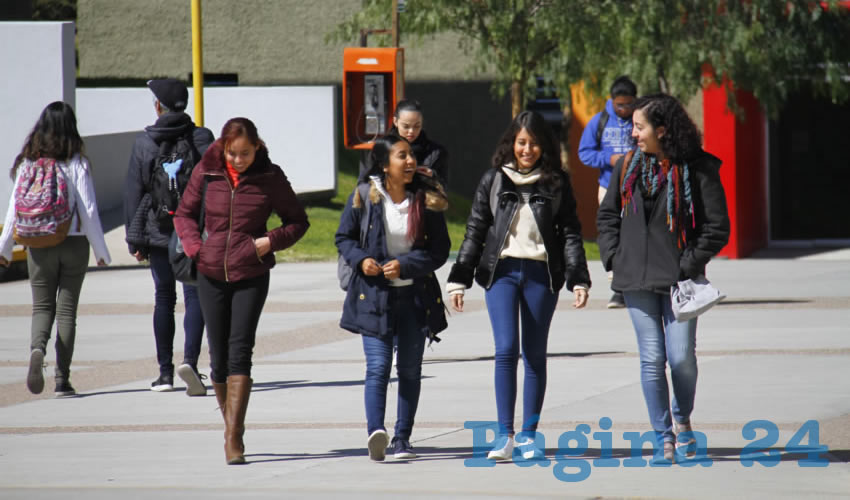 La fecha de regreso a clases para bachillerato y estudiantes de pregrado es el 27 de enero; para estudiantes de posgrado, el 13 de enero