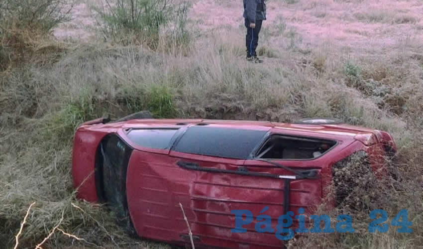La camioneta Chevrolet Venture cayó a un barranco, pero su tripulante logró descender e intentó escapar, siendo finalmente atrapado