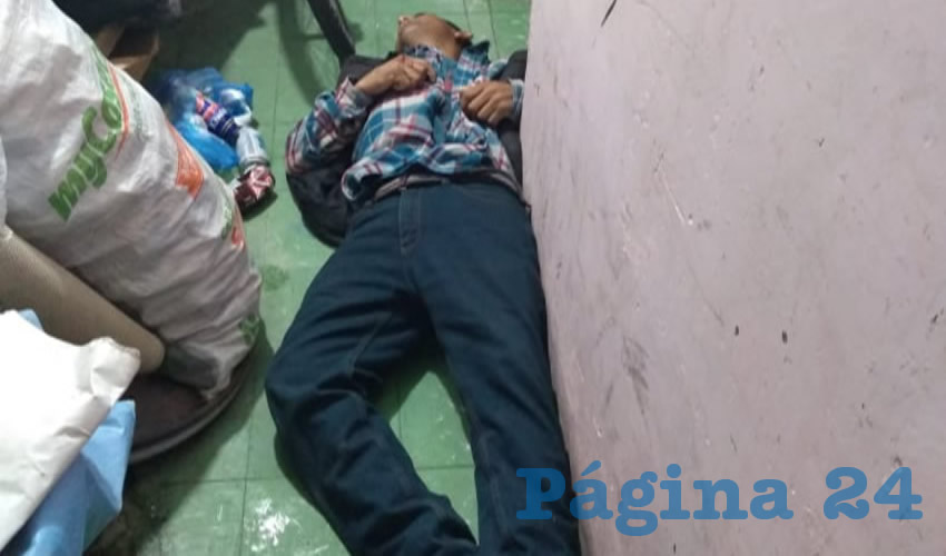 Así quedo Carlos en el interior de la casa habitación