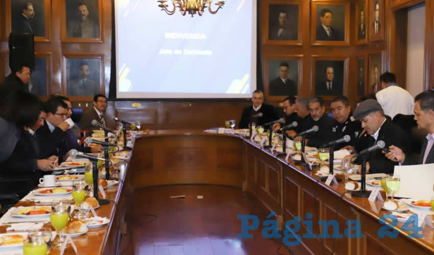 Los titulares de cada dependencia refrendaron su compromiso para llevar a cabo cada una de sus funciones con responsabilidad, honestidad y transparencia