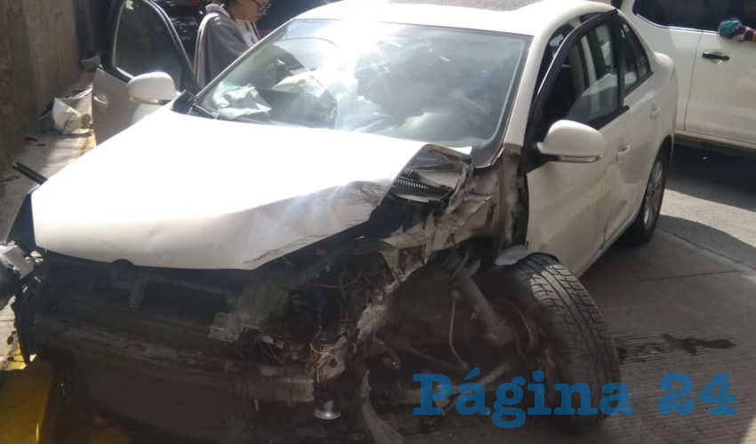 Así terminó el auto Volkswagen Vento que manejaba Serhiossa “N” “N”, de 43 años de edad