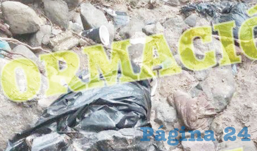 La Fiscalía del Estado informó que, en el primer día, se lograron extraer 14 bolsas, pero ante lo accidentado del terreno, se suspendieron las labores. Al día siguiente, continuaron con la búsqueda ante la presunción de más indicios en el lugar. Este jueves encontraron otras 12 bolsas de plástico en las que se presume, también habría secciones anatómicas/Fotos: Especial