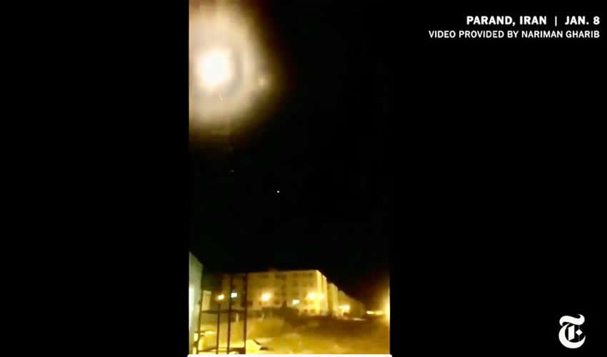 Imagen tomada del video difundido por The New York Times del avion ucraniano caído en Teherán, Irán (Imagen: Cortesía/New York Times)