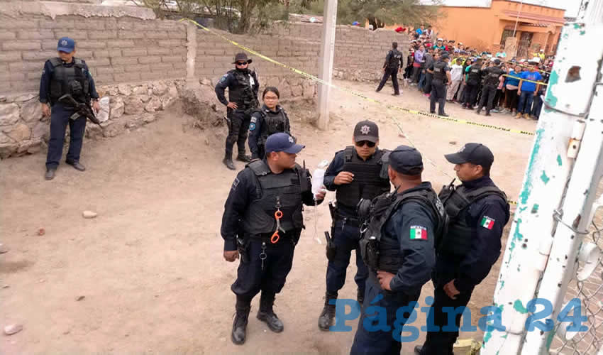 Un amplio operativo policiaco se desplegó en la comunidad Ojo de Agua de Crucitas