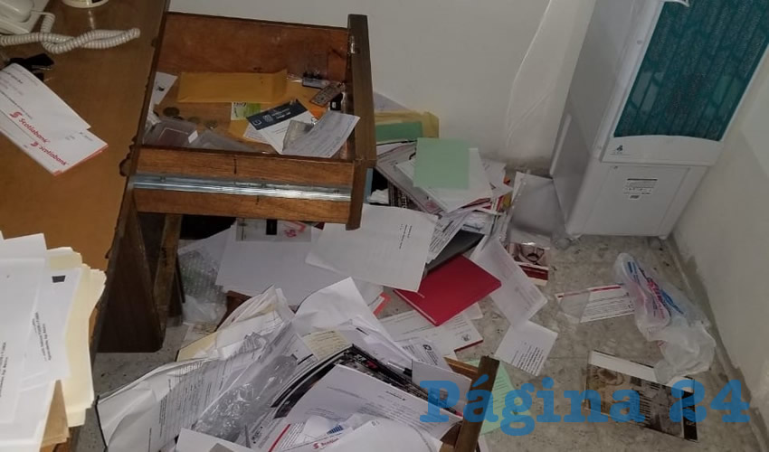 También revisaron los cajones en busca de cosas de valor