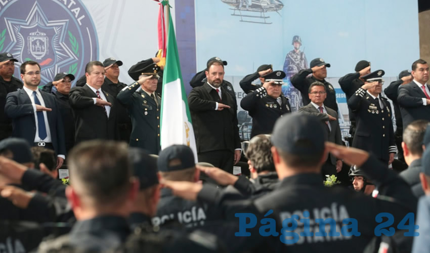 Alejandro Tello destacó las homologaciones salariales, entrega de patrullas, armamento y equipo; la creación del Bachillerato Policial, la Licenciatura y posgrados en Seguridad Pública, así como otras acciones