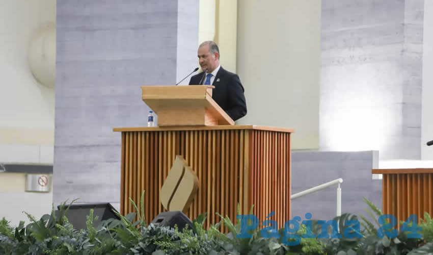 Martín Orozco felicitó al rector de la Autónoma de Aguascalientes por los logros en este último año de su gestión