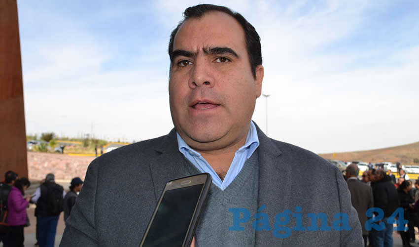 Jorge Luis Pedroza Ochoa, comentó sobre los procesos que llevará a cabo la administración estatal para realizar obras de infraestructura principalmente en municipios; dijo que estarán atentos para colaborar en el desarrollo de algunos proyectos que se trabajarán en conjunto con el gobierno federal (Foto: Merari Martínez)