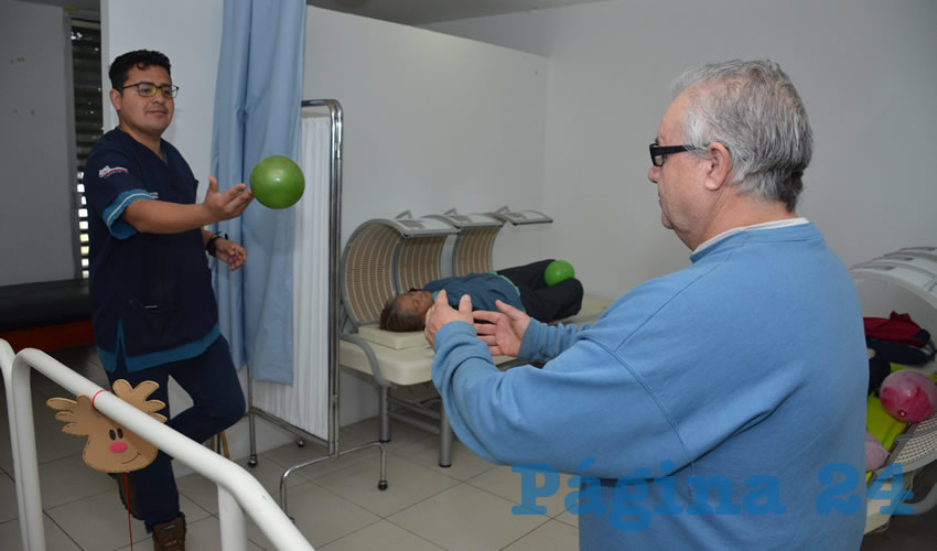Los servicios que se ofrecen son terapia y rehabilitación geriátrica, en donde se utilizan técnicas como: Crioterapia, termoterapia, electroterapia y mecanoterapia